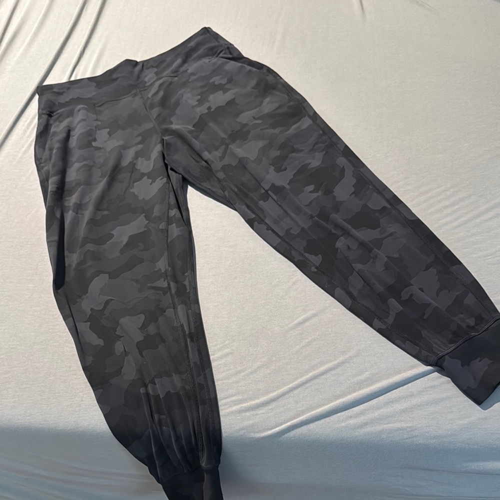 Lululemon Align camo joggers